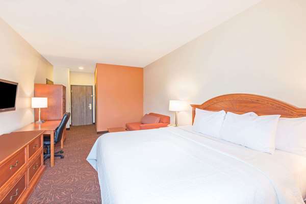  - Days Inn & Suites Marana - I-10, Exit 246