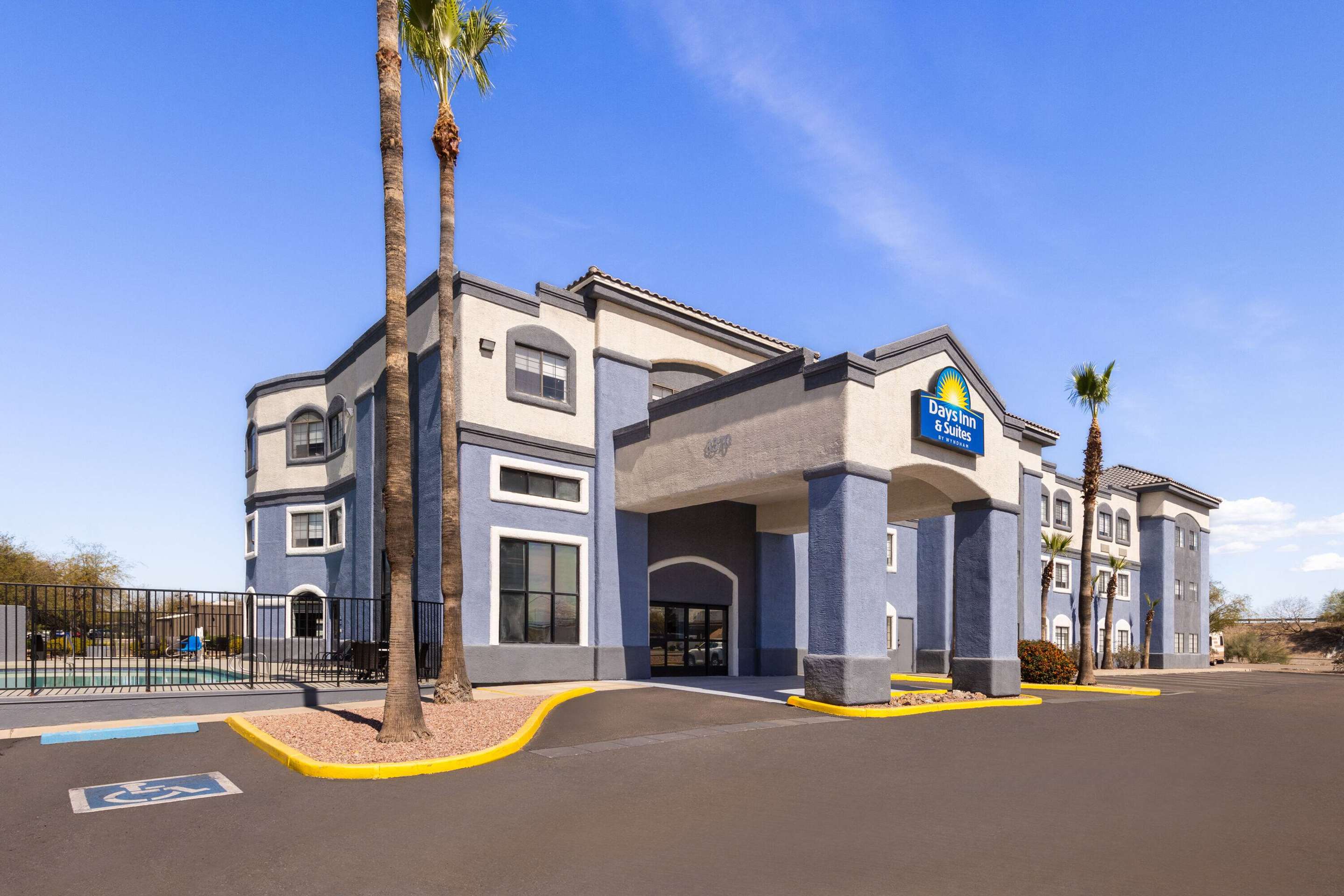 Exterior | Days Inn & Suites by Wyndham Tucson/Marana