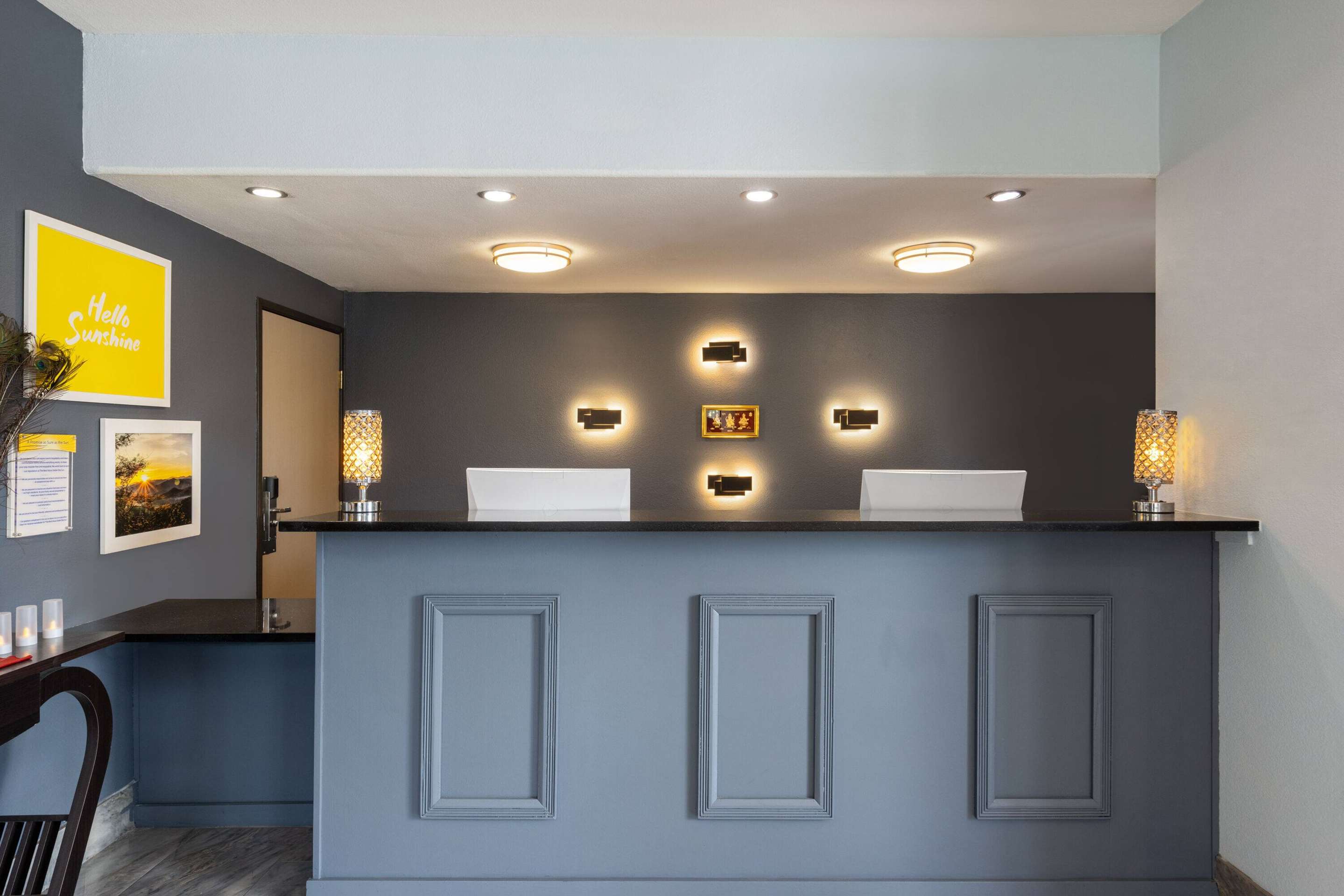 Reception | Days Inn & Suites by Wyndham Tucson/Marana