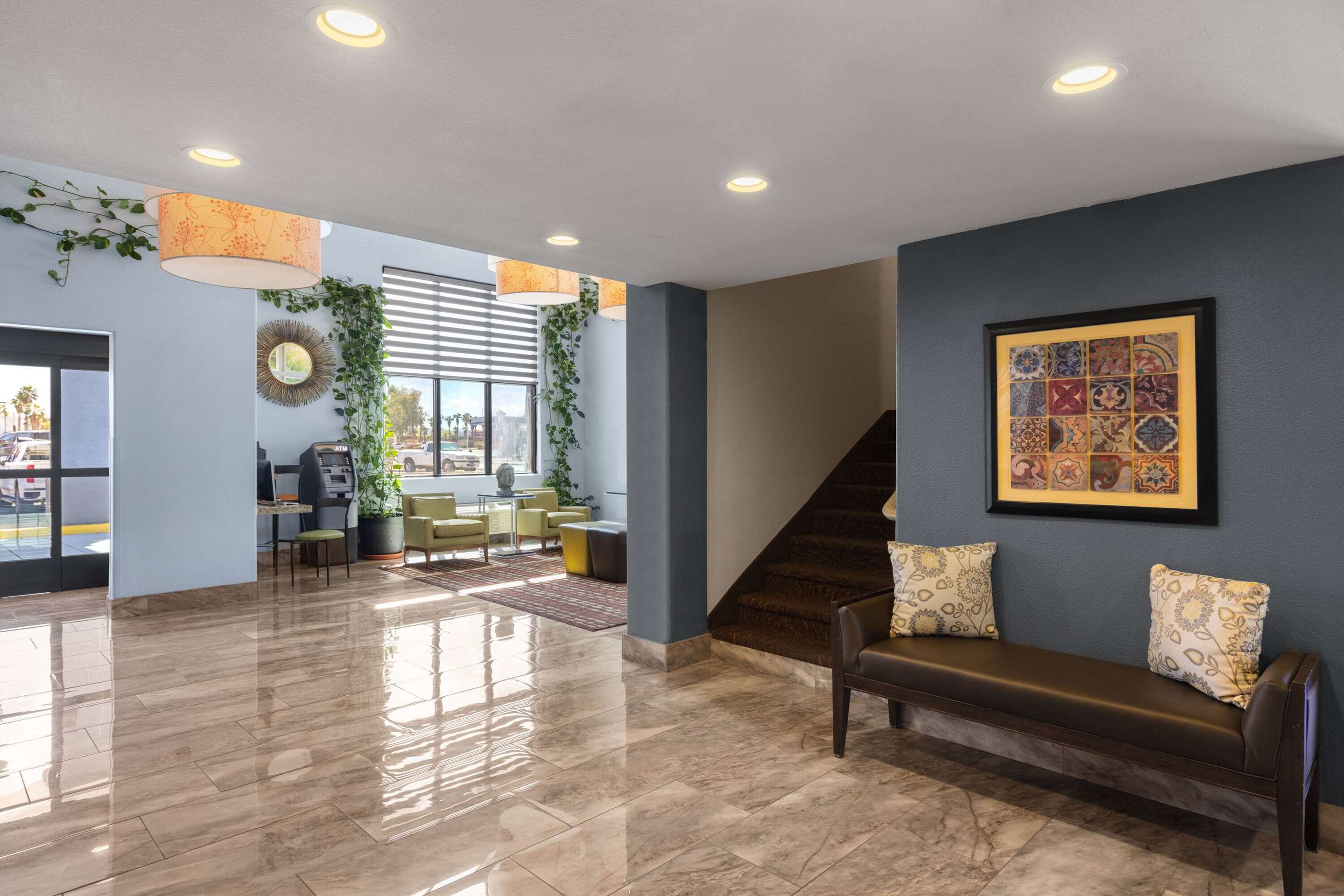 Lobby | Days Inn & Suites by Wyndham Tucson/Marana
