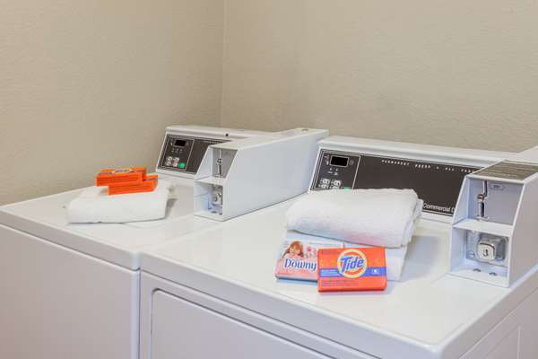  - Days Inn near Legoland Carlsbad - I-5, Exit 49