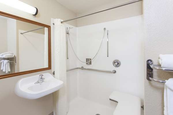  - Days Inn near Legoland Carlsbad - I-5, Exit 49