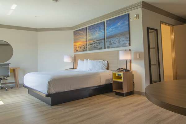  - Days Inn near Legoland Carlsbad - I-5, Exit 49