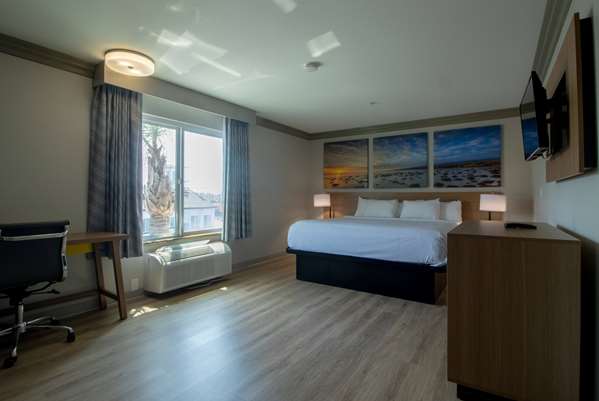  - Days Inn near Legoland Carlsbad - I-5, Exit 49