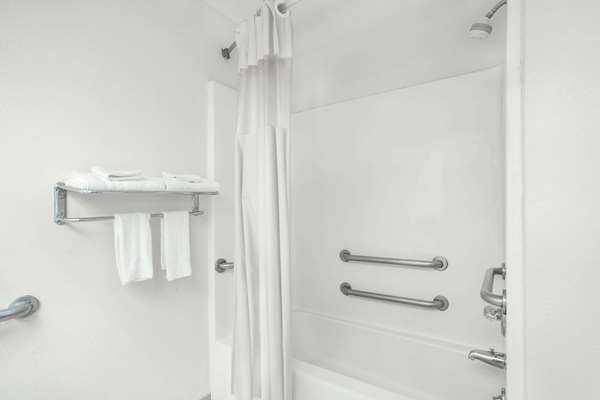  - Days Inn Lincoln - I-20, Exit 168