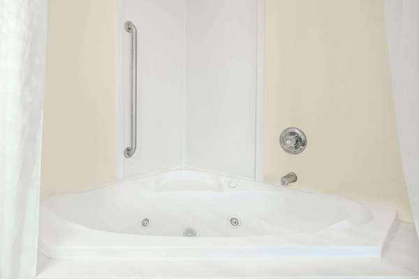  - Days Inn Lincoln - I-20, Exit 168