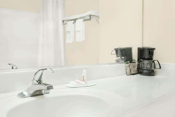  - Days Inn Lincoln - I-20, Exit 168