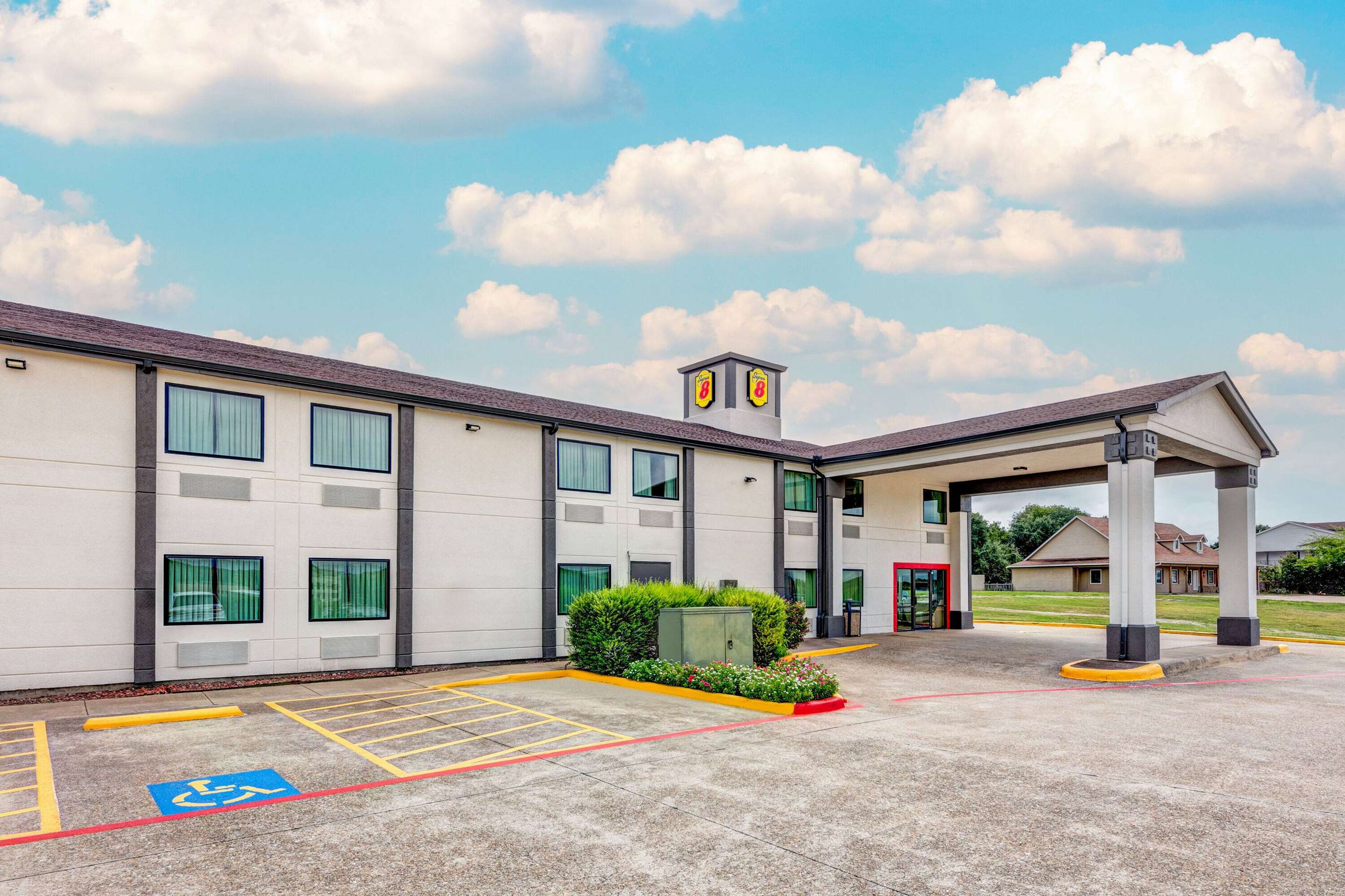 Exterior | Super 8 by Wyndham Waxahachie TX