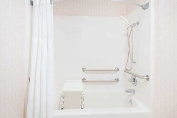  - Ramada Hotel Strasburg