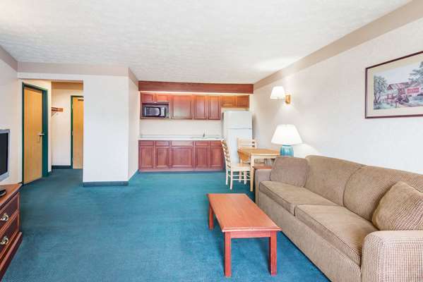  - Ramada Hotel Strasburg