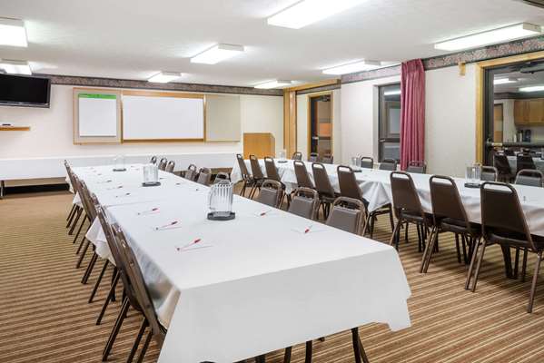  - Ramada Hotel Strasburg