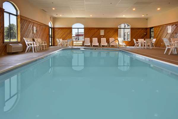 Pool - Ramada Hotel Strasburg