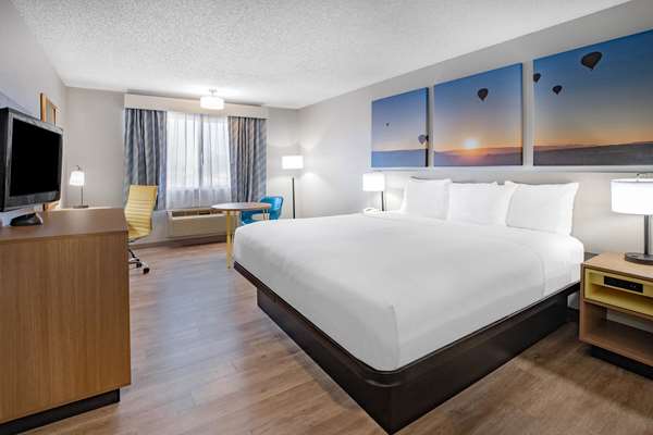  - Days Inn Bernalillo - I-25, Exit 242