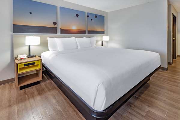  - Days Inn Bernalillo - I-25, Exit 242