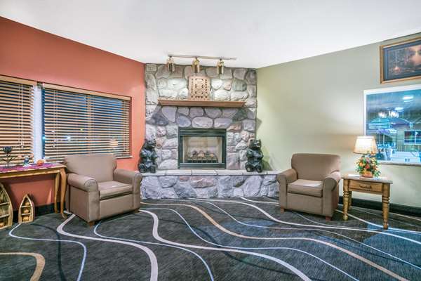  - Super 8 Hotel Osseo