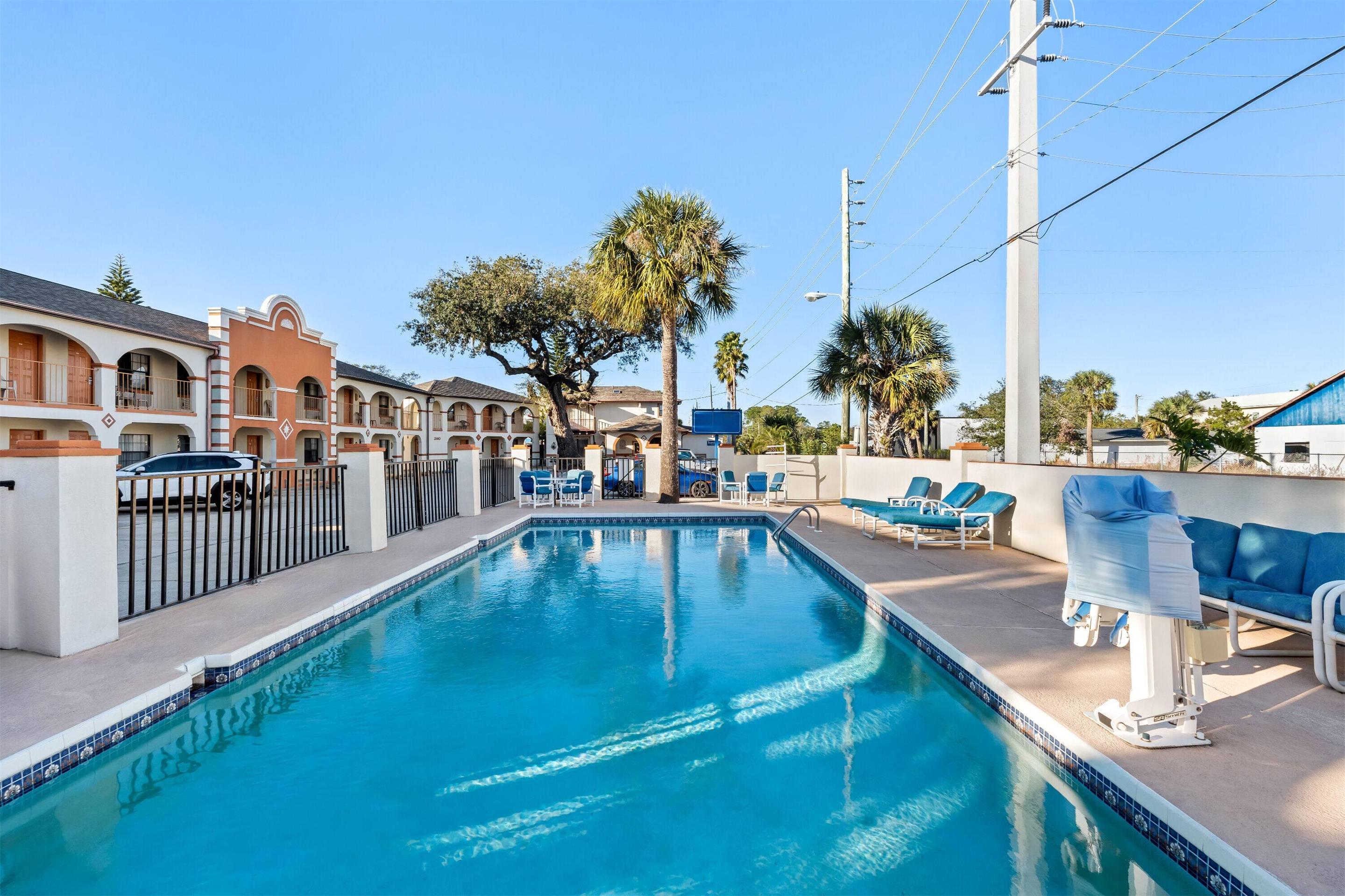 Pool | Travelodge by Wyndham Suites St Augustine