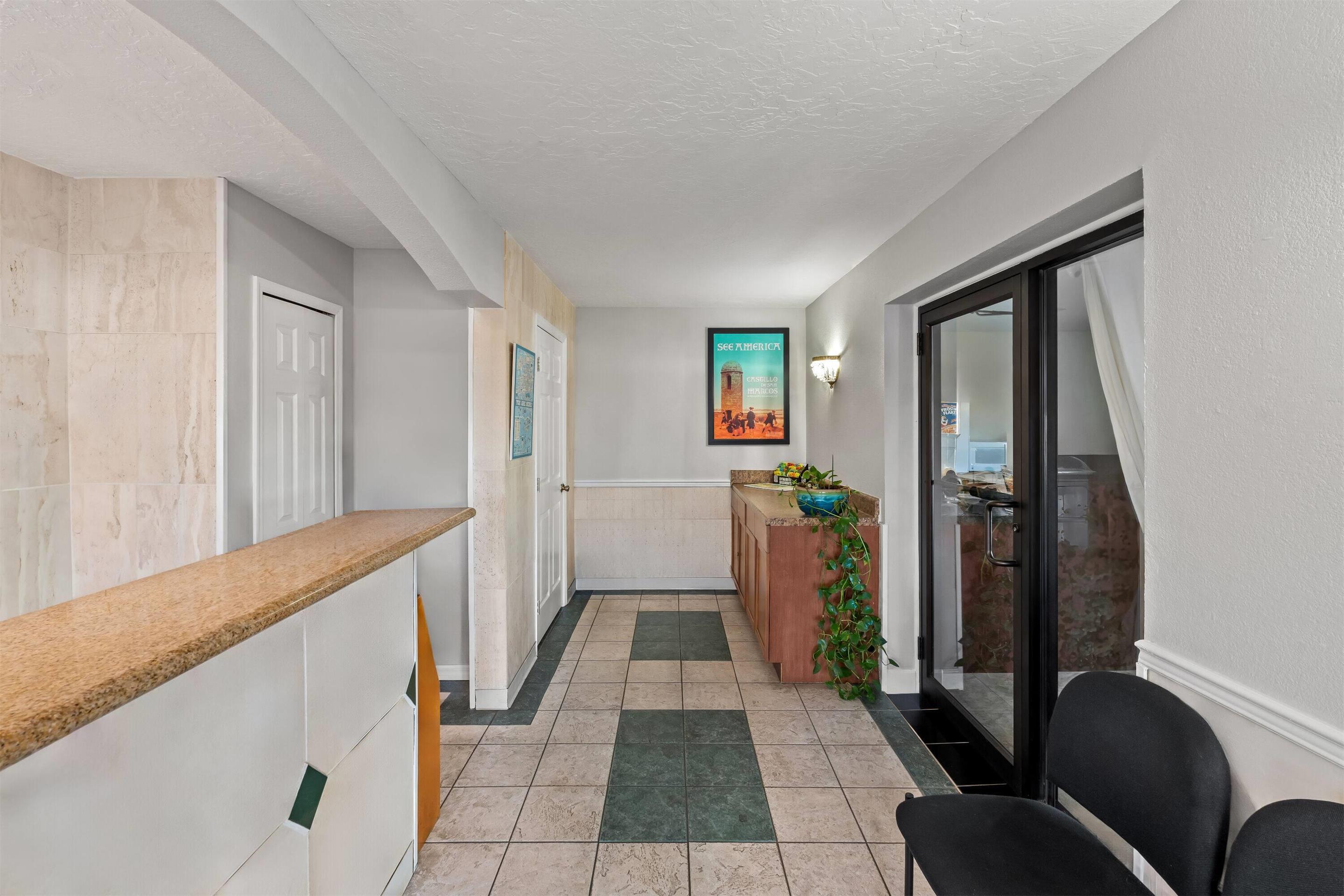 Lobby | Travelodge by Wyndham Suites St Augustine