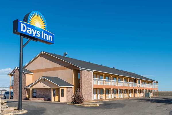 Exterior view - Days Inn Russell - I-70, Exit 184