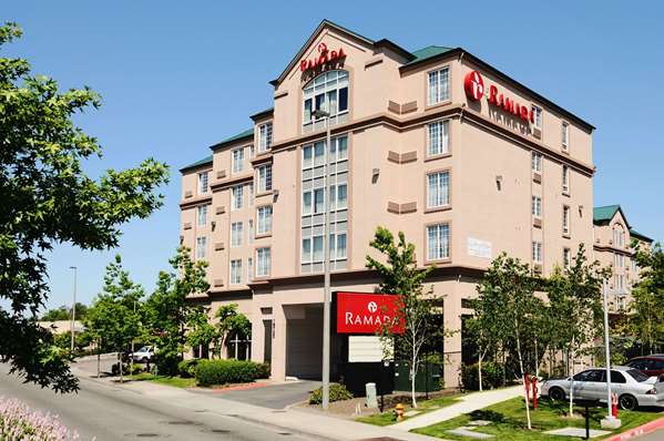 Exterior view - Ramada Inn & Suites Airport SeaTac