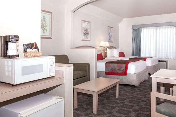 Suite - Ramada Limited Hotel Bakersfield