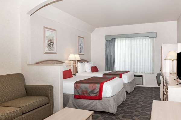 Suite - Ramada Limited Hotel Bakersfield