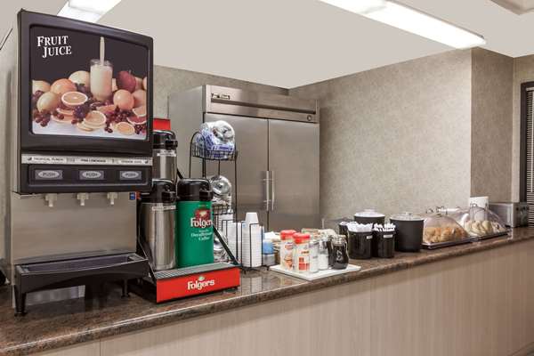  - Ramada Limited Hotel Bakersfield