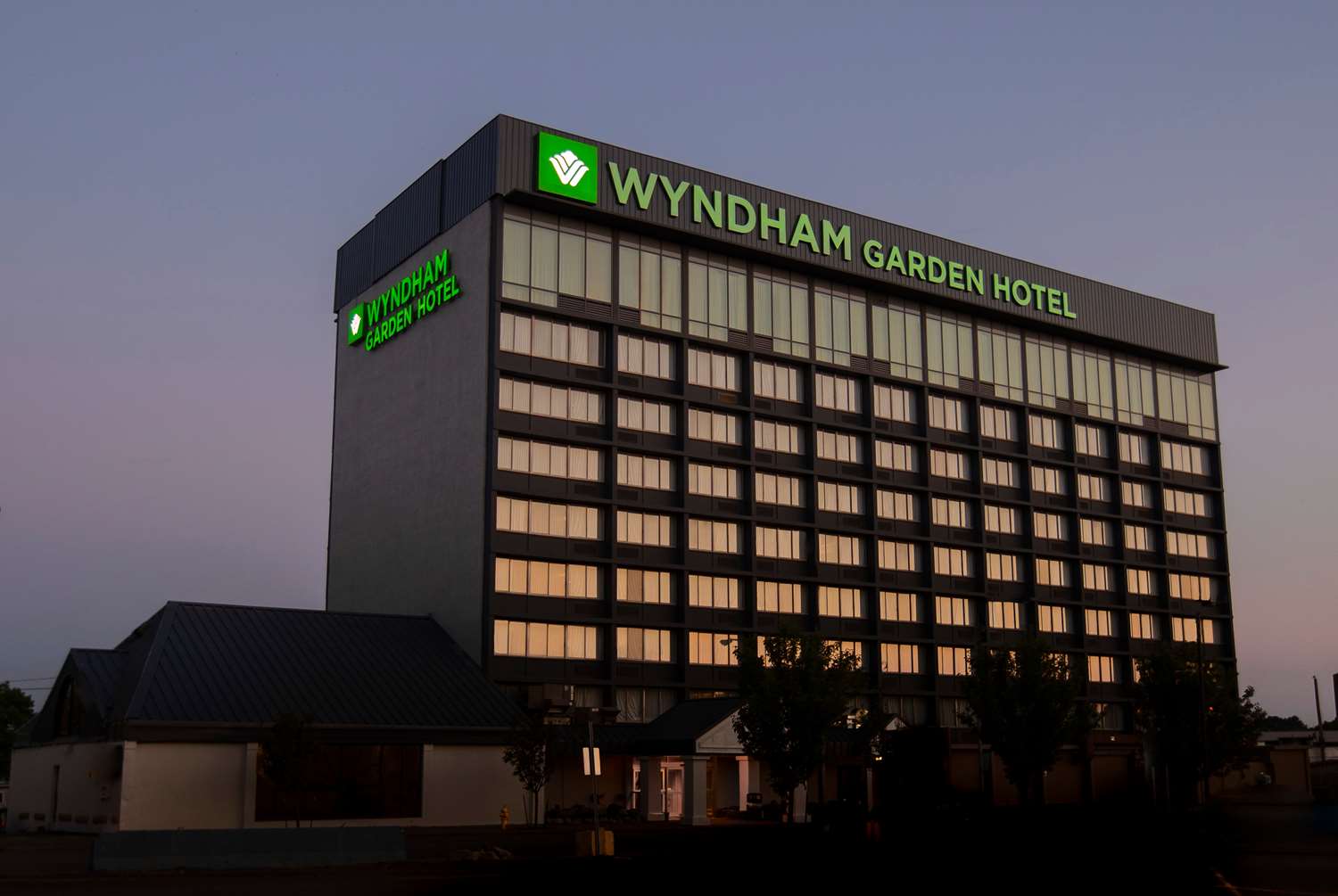 Wyndham Garden Inn Niagara Falls, NY - See Discounts