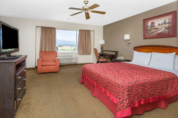  - Days Inn Air Force Academy Colorado Springs - I-25, Exit 150