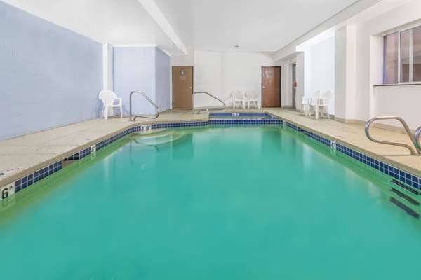 Pool - Days Inn Air Force Academy Colorado Springs - I-25, Exit 150