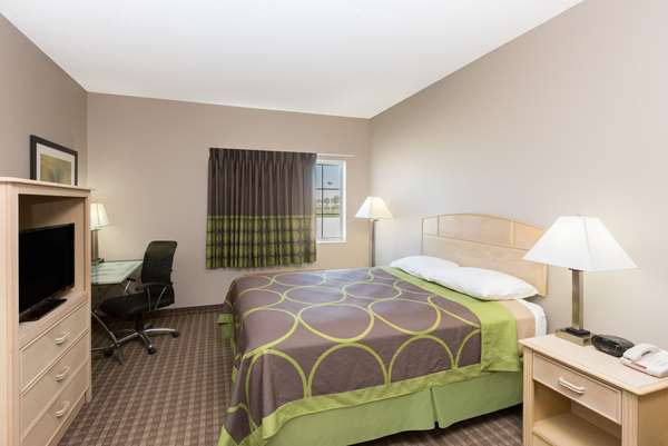  - Super 8 Hotel Carroll