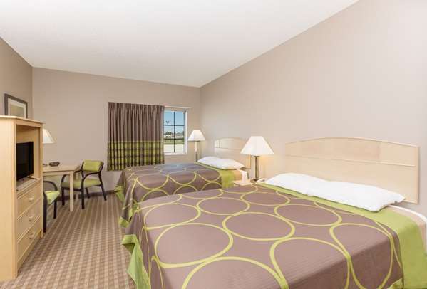  - Super 8 Hotel Carroll