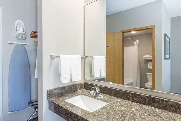  - Super 8 Hotel Carroll