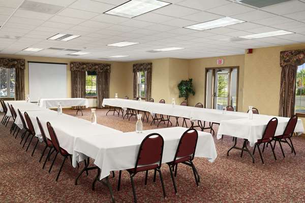  - Days Inn Grayling - I-75, Exit 254