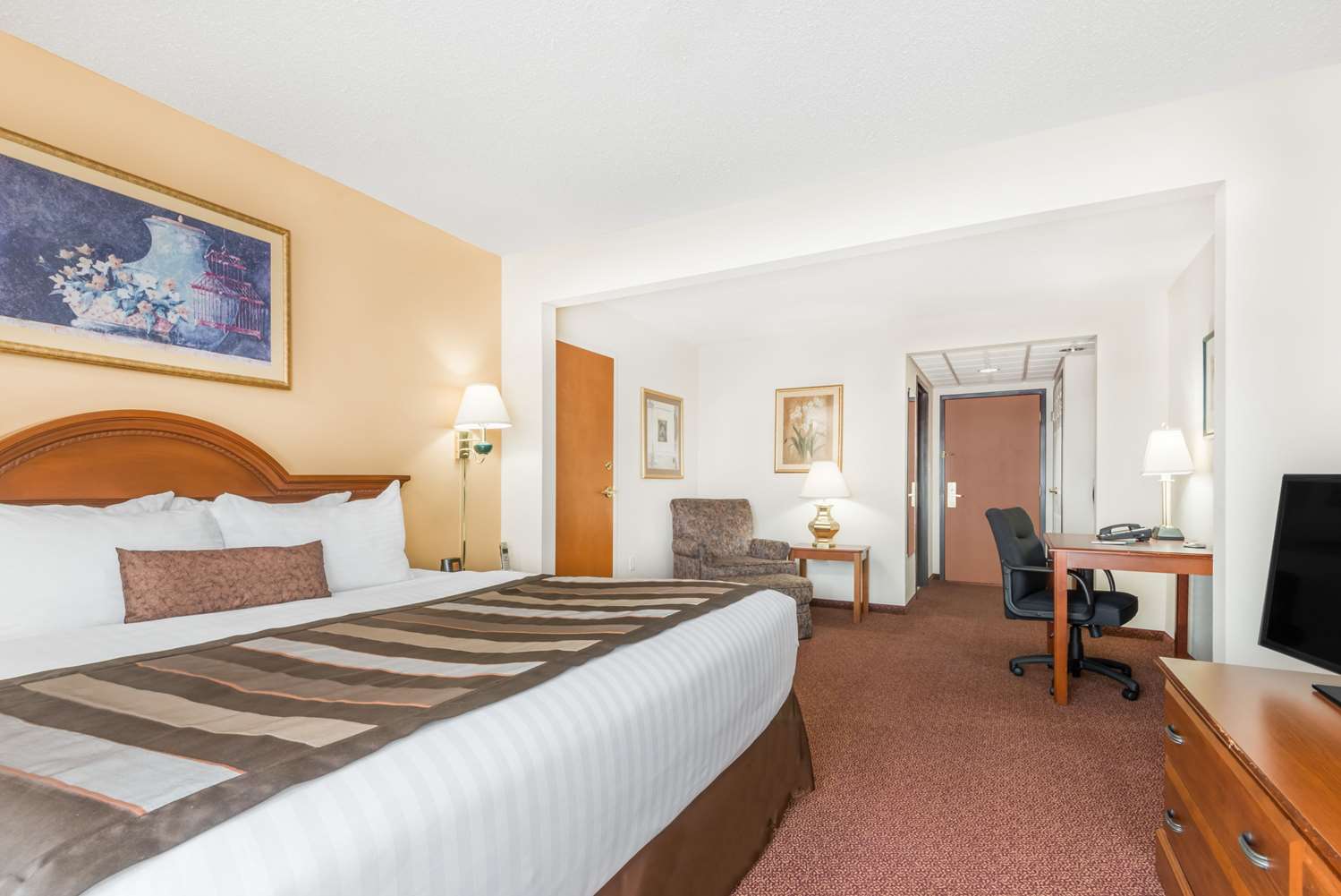 Wingate by Wyndham Hotel Lima, OH See Discounts Wingate by Wyndham Hotel Lima, OH See Discounts