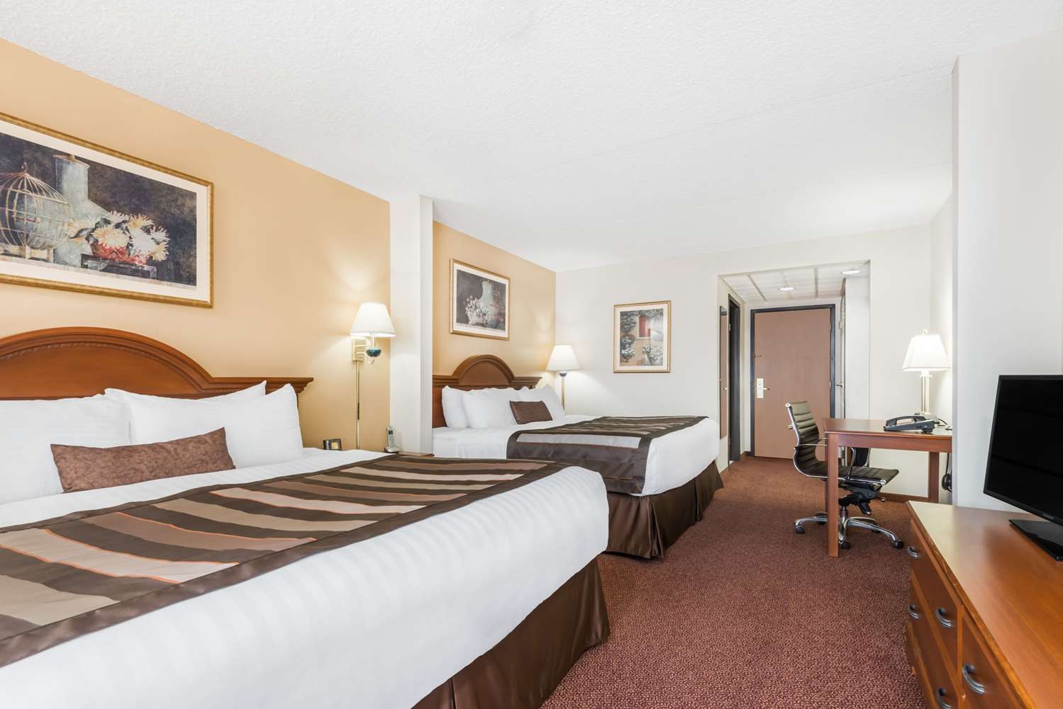 Wingate by Wyndham Hotel Lima, OH See Discounts Wingate by Wyndham Hotel Lima, OH See Discounts