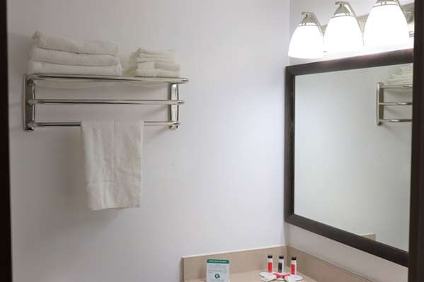  - Super 8 Hotel Hinton