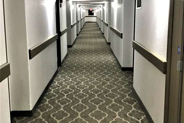  - Super 8 Hotel Hinton