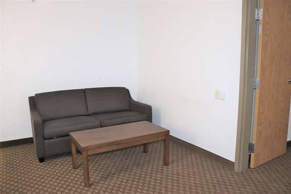  - Super 8 Hotel Hinton