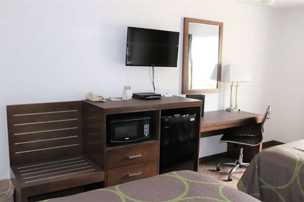  - Super 8 Hotel Hinton