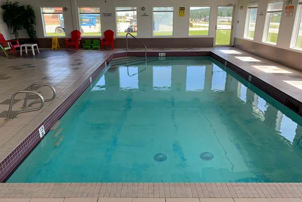 Pool - Super 8 Hotel Hinton