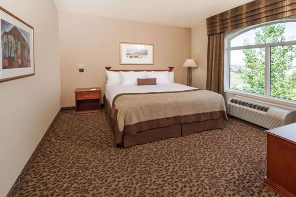  - Wingate by Wyndham Hotel West Edmonton