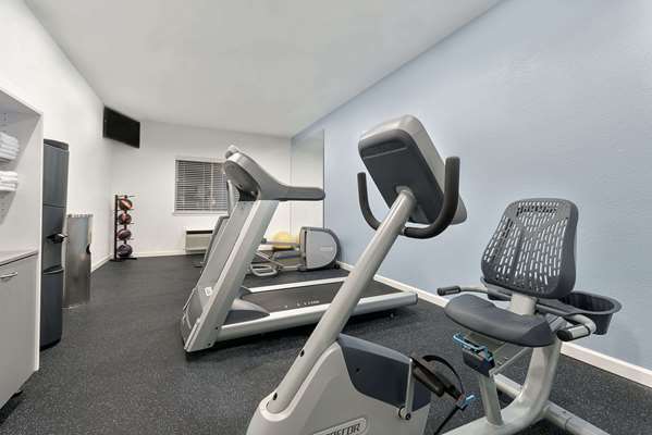 Fitness/ Exercise Room - Days Inn & Suites Northwest Dallas - I-35, Exit 436A