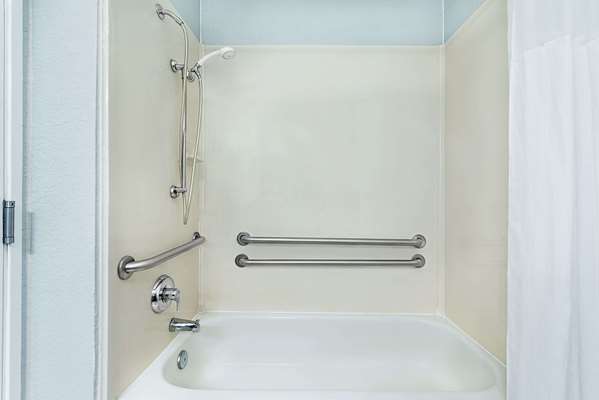  - Days Inn & Suites Northwest Dallas - I-35, Exit 436A