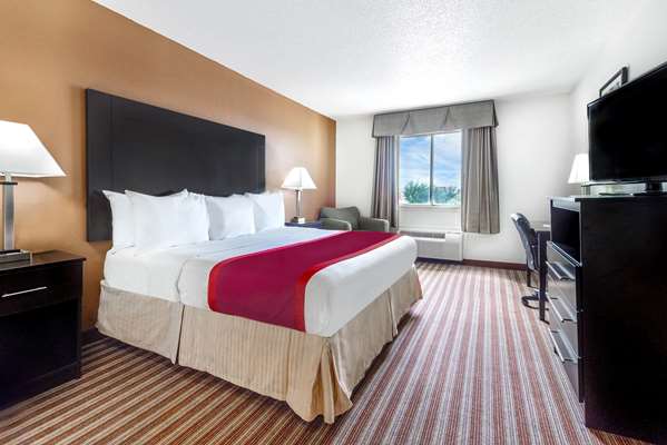  - Days Inn & Suites Northwest Dallas - I-35, Exit 436A