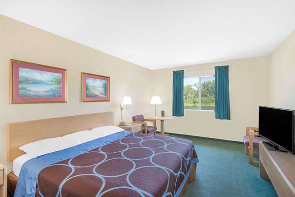  - Super 8 Hotel Canandaigua