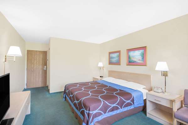  - Super 8 Hotel Canandaigua