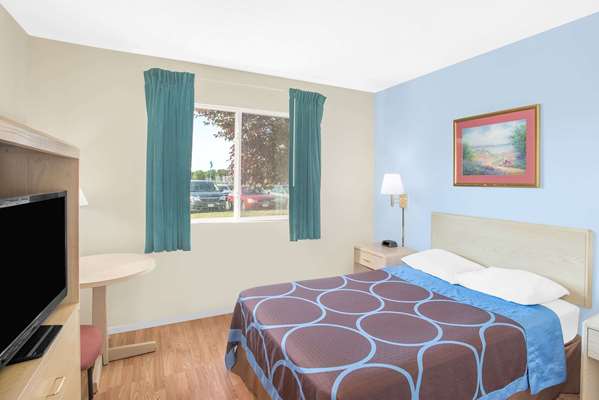  - Super 8 Hotel Canandaigua