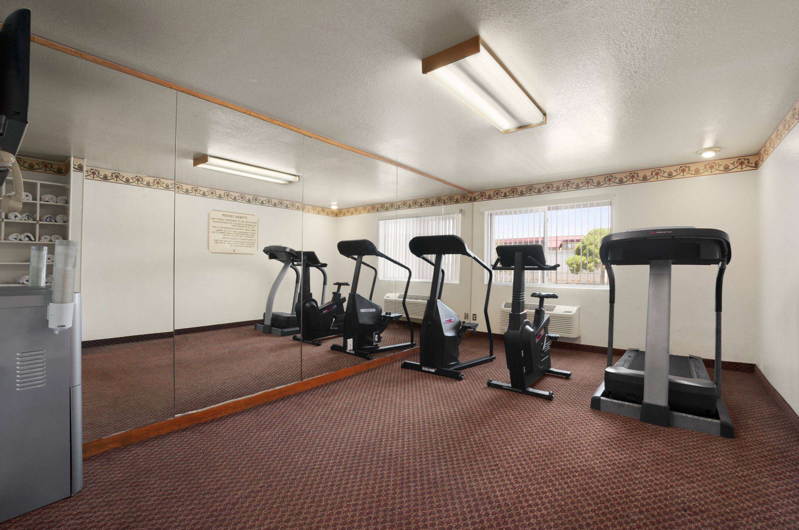 Fitness Center | Super 8 by Wyndham Austin North/University Area