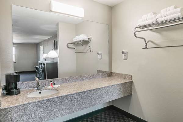  - Super 8 Motel Southwest Arlington