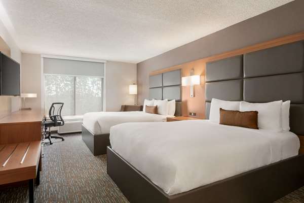  - Wingate by Wyndham Hotel Blue Ash - I-71, Exit 15
